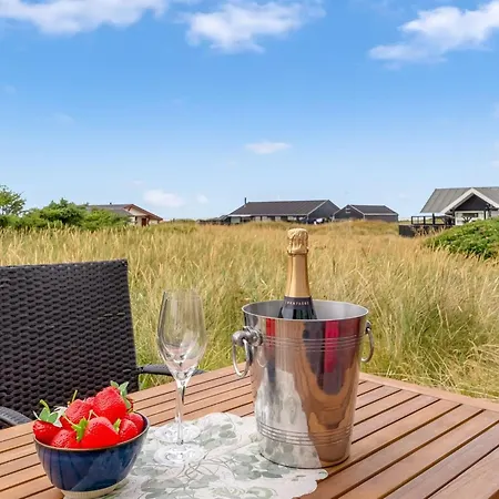 Patti - 280m From The Sea By Interhome